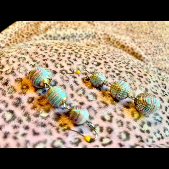 Woven metallic thread earring multicolor LAST CALL - Picture 4 of 5